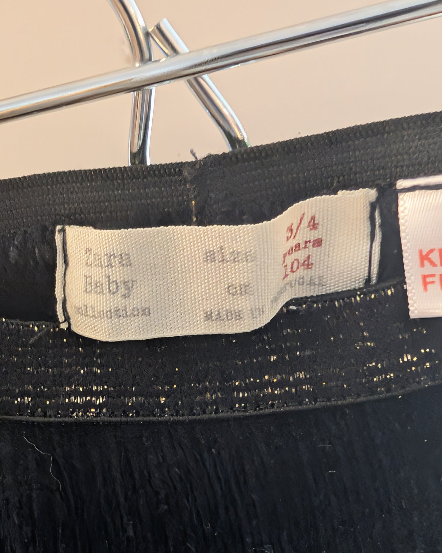 Zara Textured Black Leggings with Glitter Star Embroidery – 3-4Y