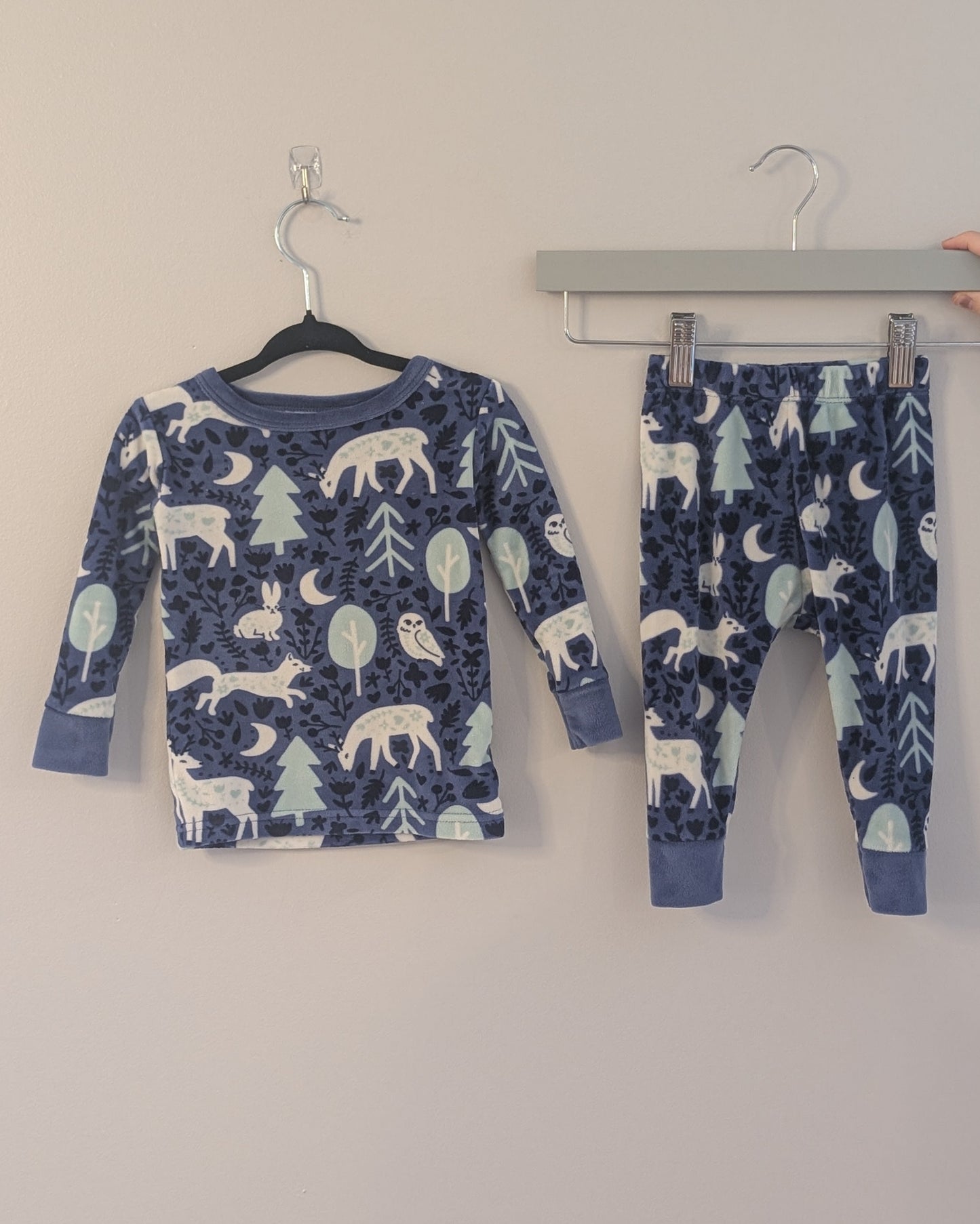 Cat & Jack Woodland Fleece Pajama Set – 12M