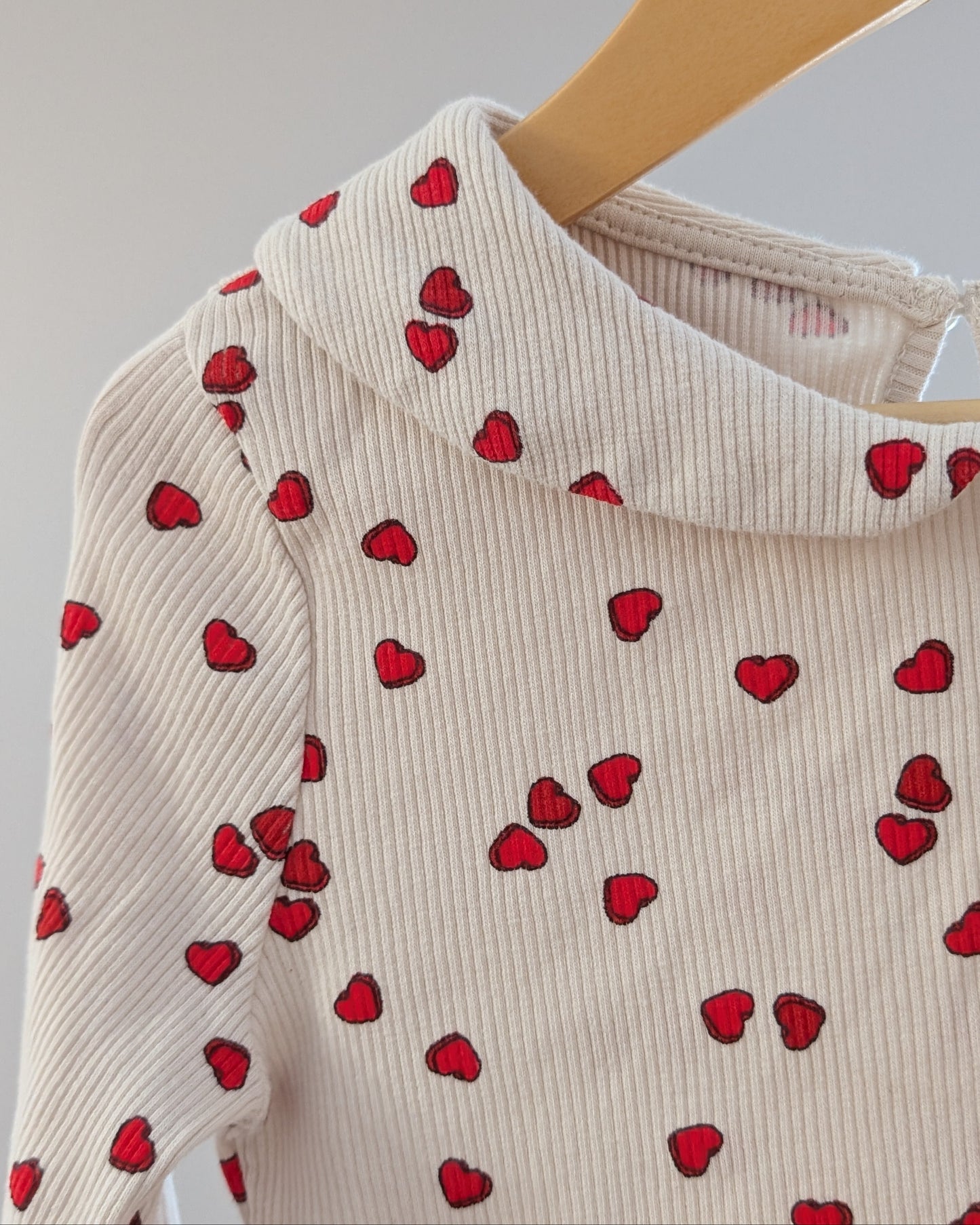 H&M Ribbed Heart Print Top - 6X/7