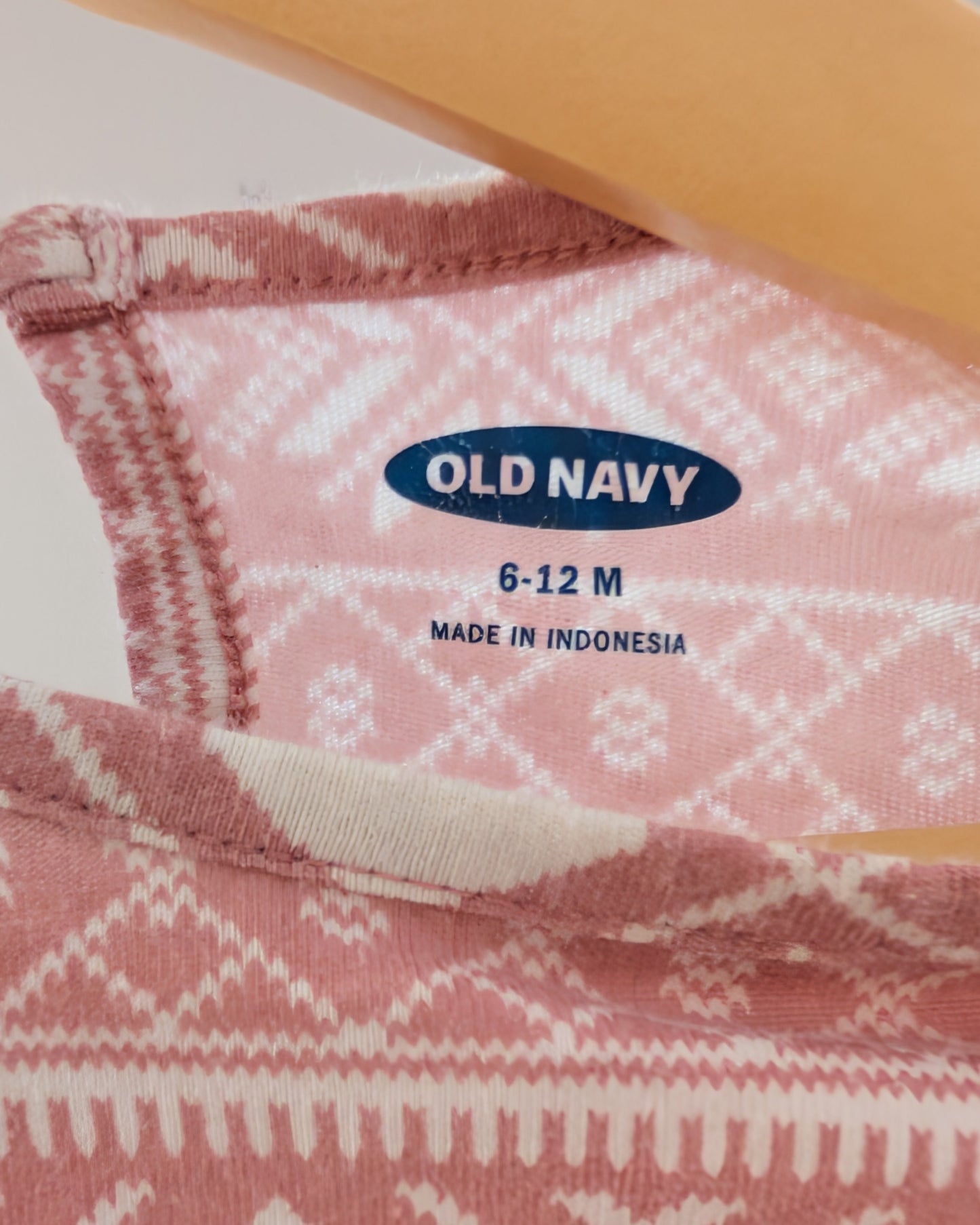 Old Navy Fair Isle Heart One-Piece Romper - 6-12M